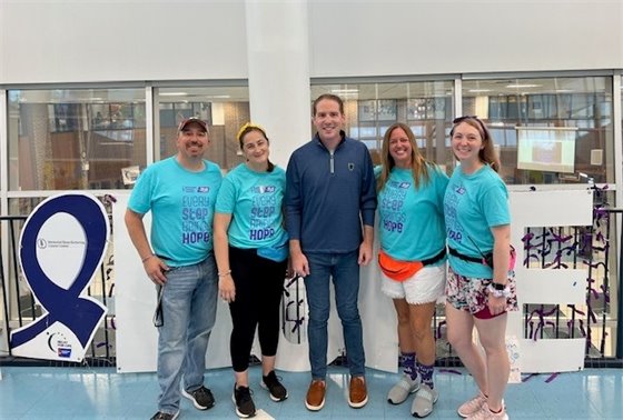 Group photo of Mayor Perry and Volunteer Leadership Team